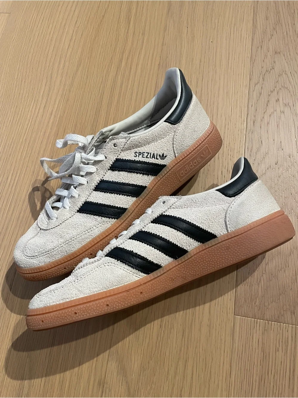 Adidas Spezial Sneakers